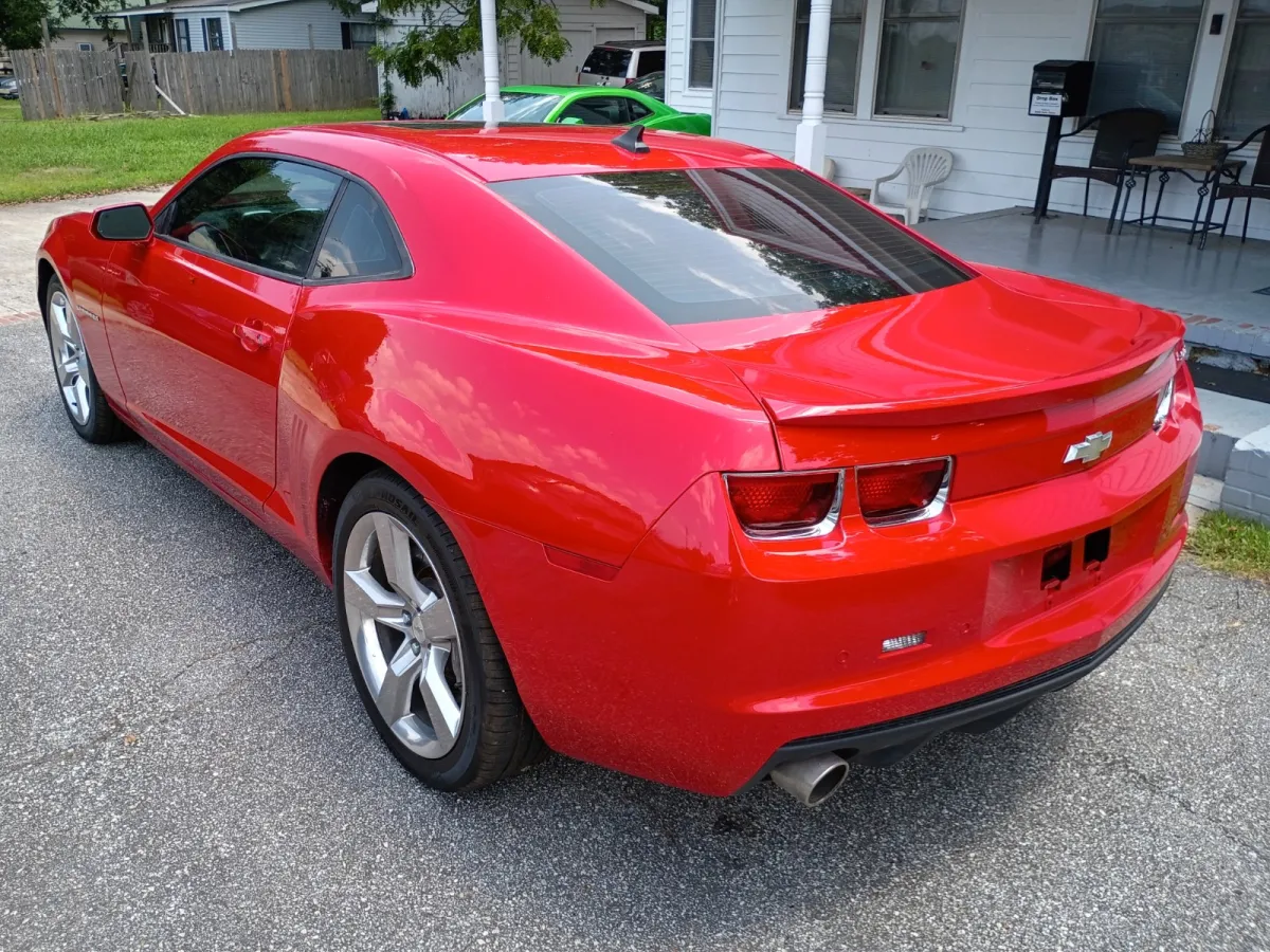 2011 Chevrolet Camaro — image 3