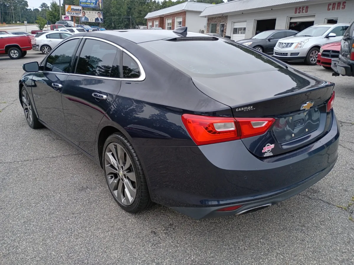2016 Chevrolet Malibu — image 3
