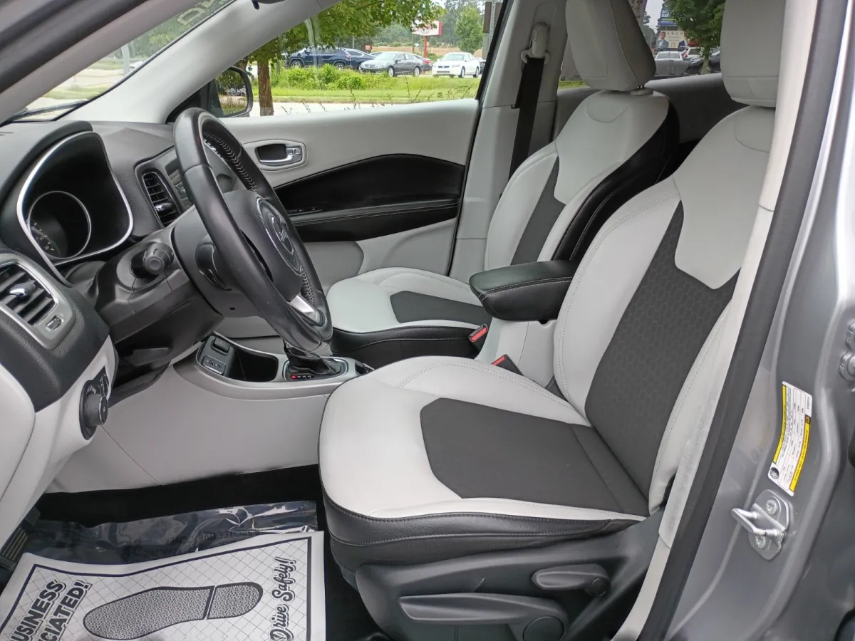 2019 Jeep Compass — image 7